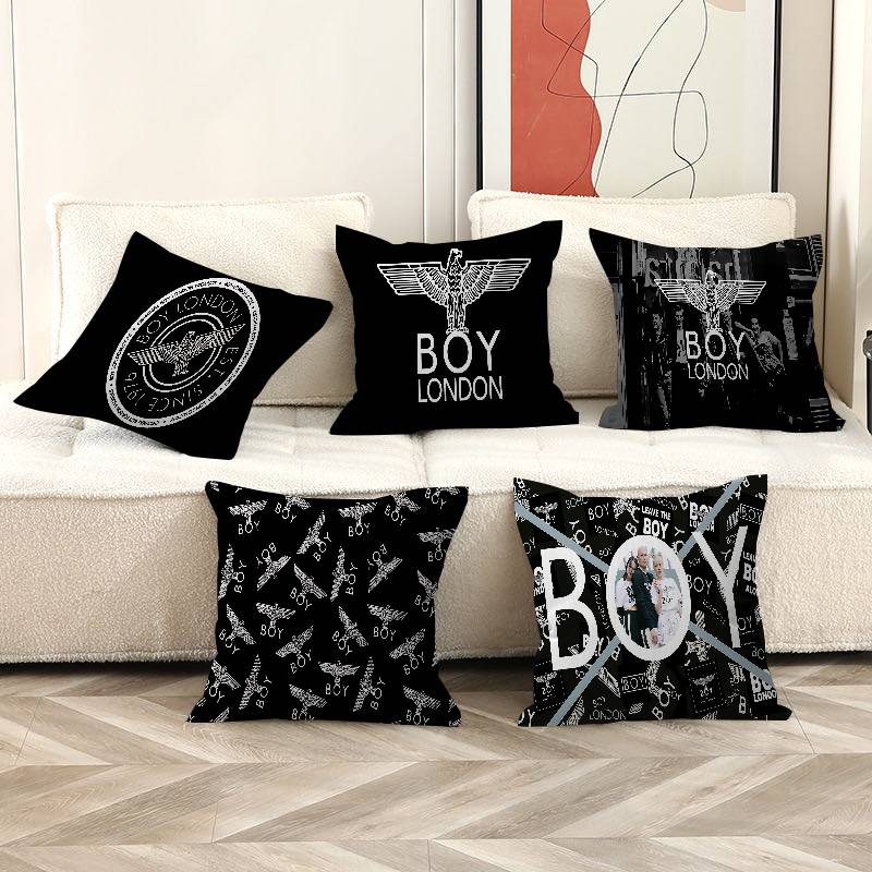 Home Textiles London - وسائد زخرفية منزلية كلاسيكية بشعار B-Boy